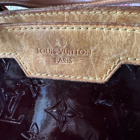 Louis Vuitton Vernis Brea GM Amarante - Picture 3 of 16